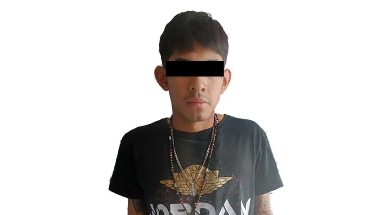 Atrapan a presunto narcomenudista en Atotonilco de Tula