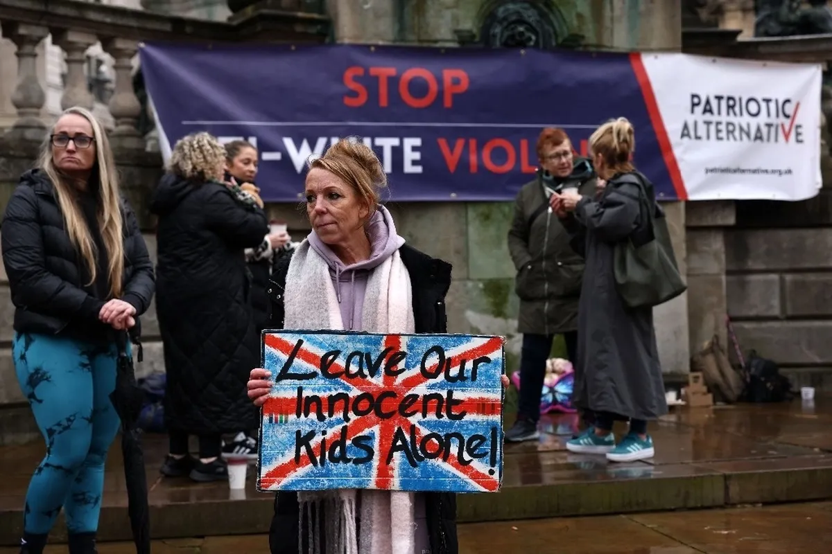 Adolescente británico es condenado a mínimo de 52 años de cárcel