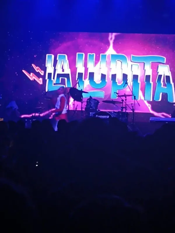 La Lupita y La Cuca energía para los oídos 