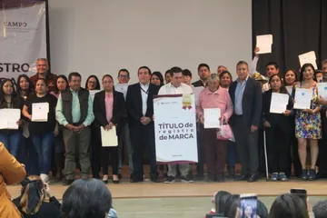 Entregan 50 registros de marca a agroempresas de Hidalgo