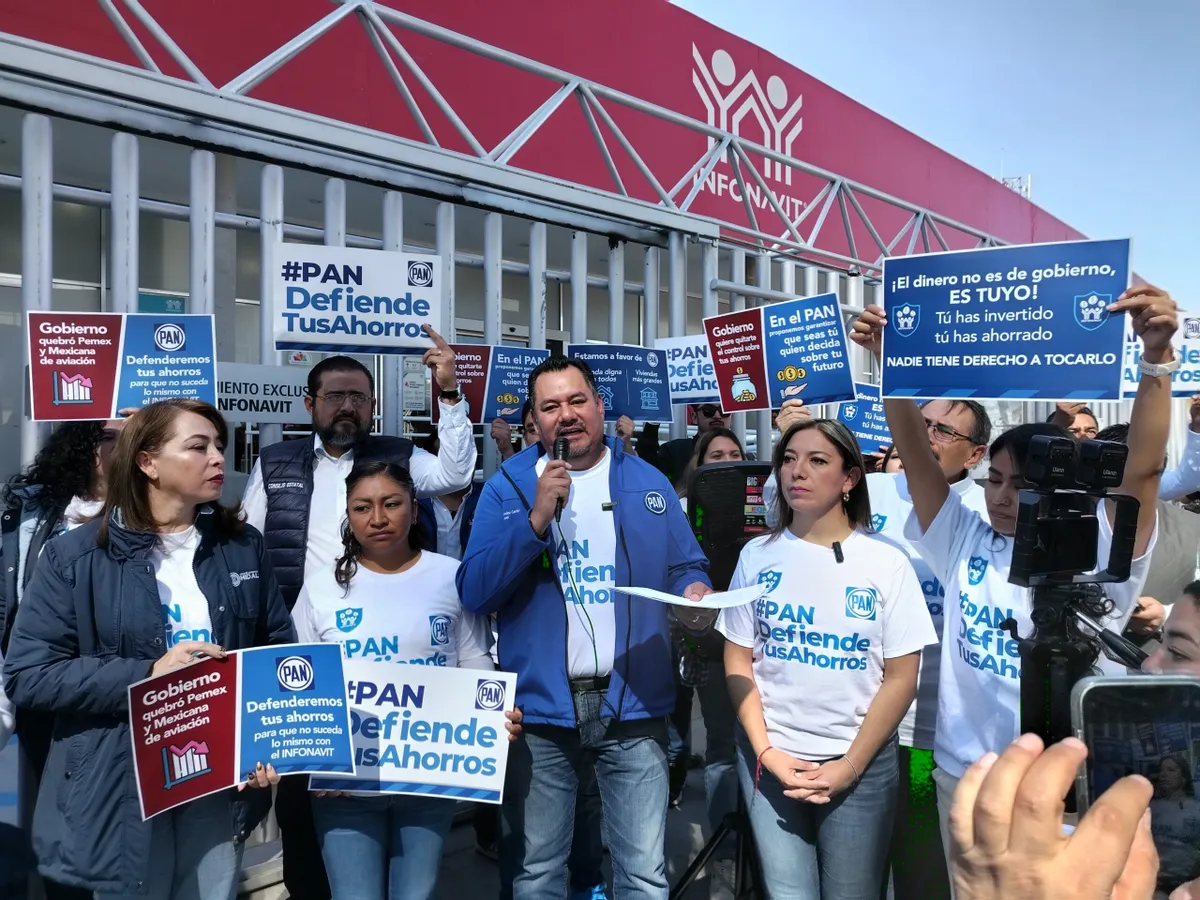 Manifestación en Pachuca contra las reformas de Infonavit