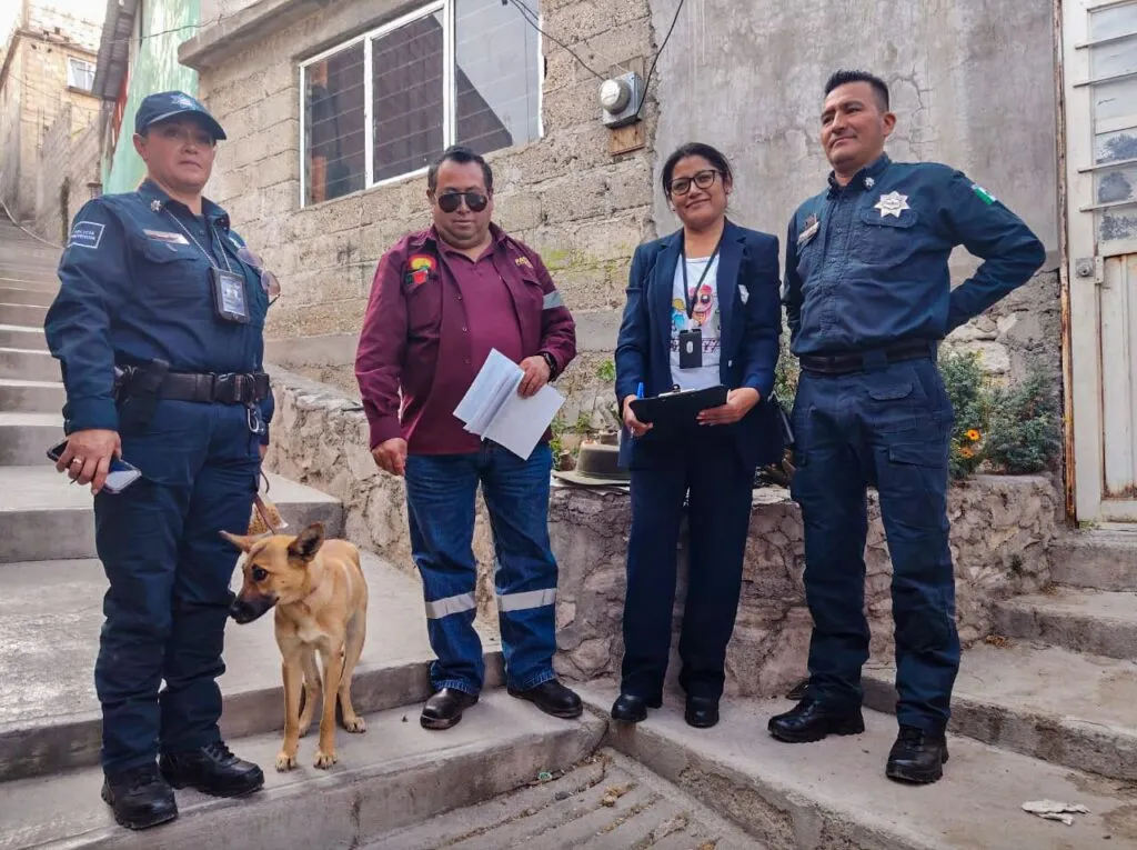 ¡Atada y sin agua! Rescatan a perrita en Pachuca