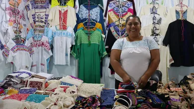 Artesanos exhiben productos en feria de Hidalgo