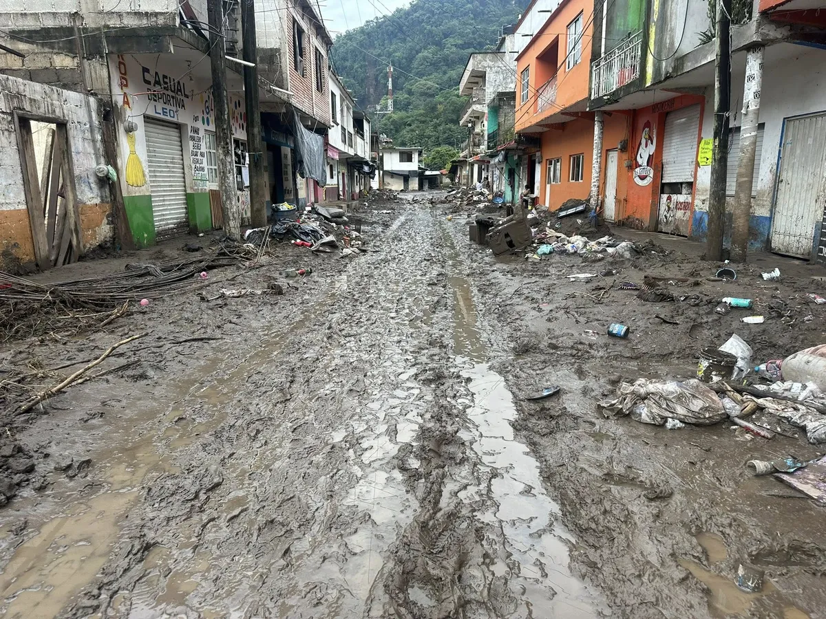 Unidades del IMSS, IMSS-Bienestar e ISSSTE en Hidalgo presentan daños tras lluvias; se implementan medidas de emergencia.