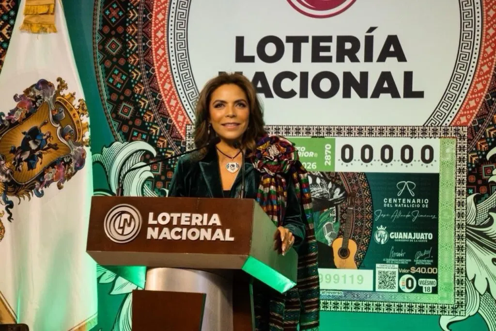 Lotería Nacional lleva sorteo conmemorativo a Dolores Hidalgo