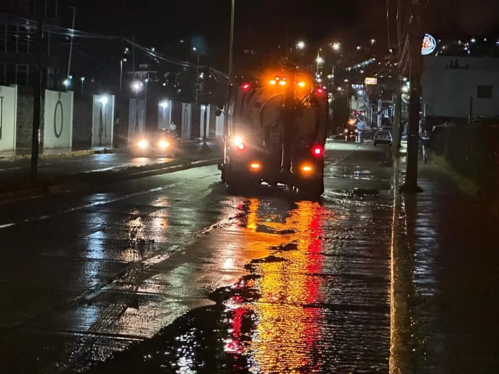 Lluvias en Mineral de la Reforma provocan encharcamientos e inundaciones