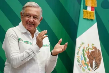 ‘El peso está fortachón y de esto no dicen nada los medios’: AMLO