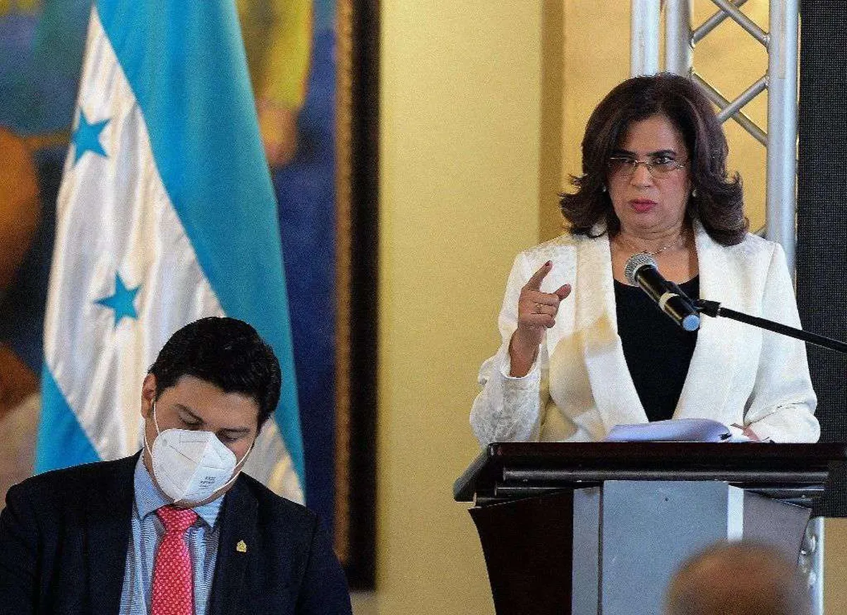 Nombran a nueva ministra de Defensa en Honduras en medio de narcoescándalo