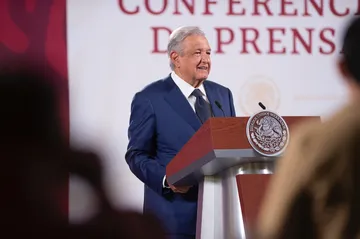 Festeja AMLO el fin de los tiempos del “tapado”