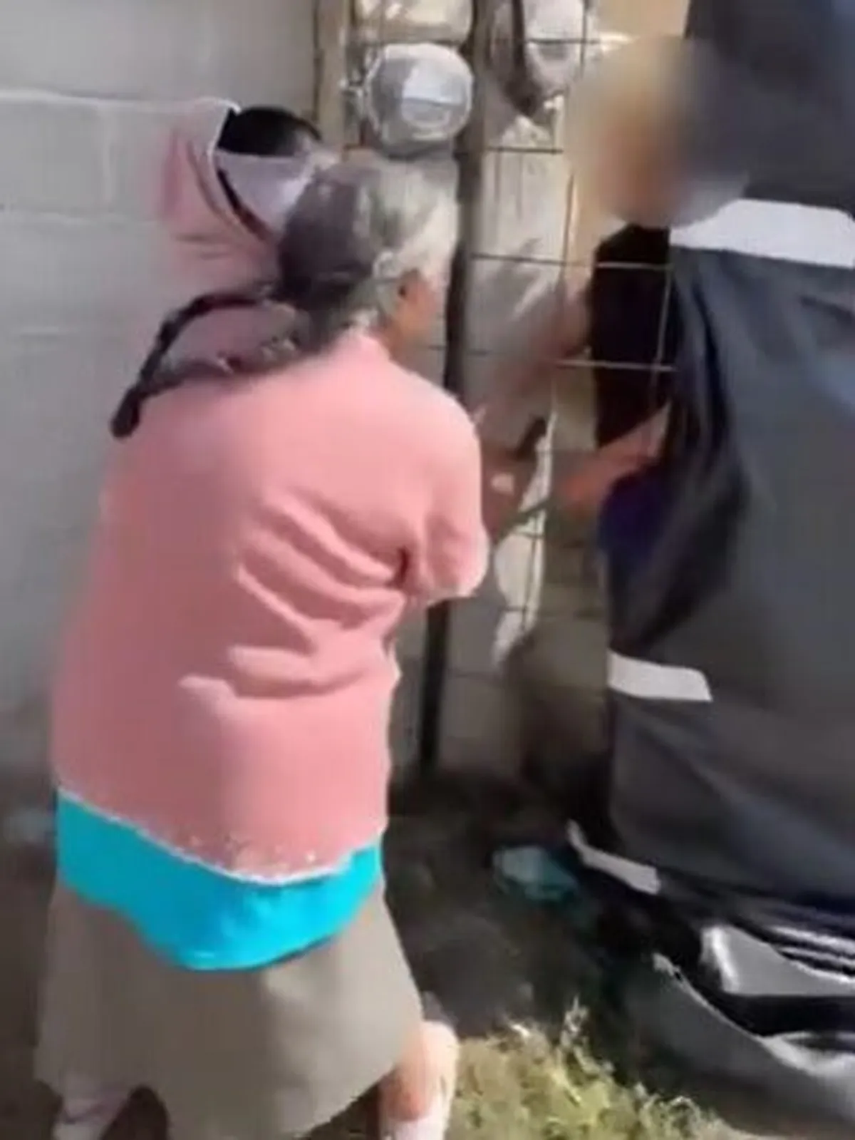 Mujer despojada de su casa en Ixmiquilpan