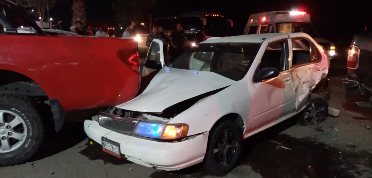 Carambola de automóviles deja 4 lesionados en la autopista México-Pachuca