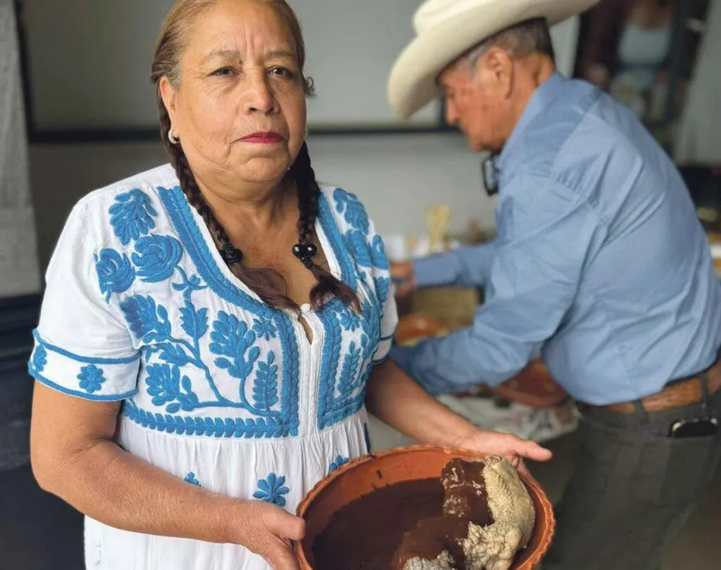 Del comal al corazón: Oliva García, mujer emprendedora