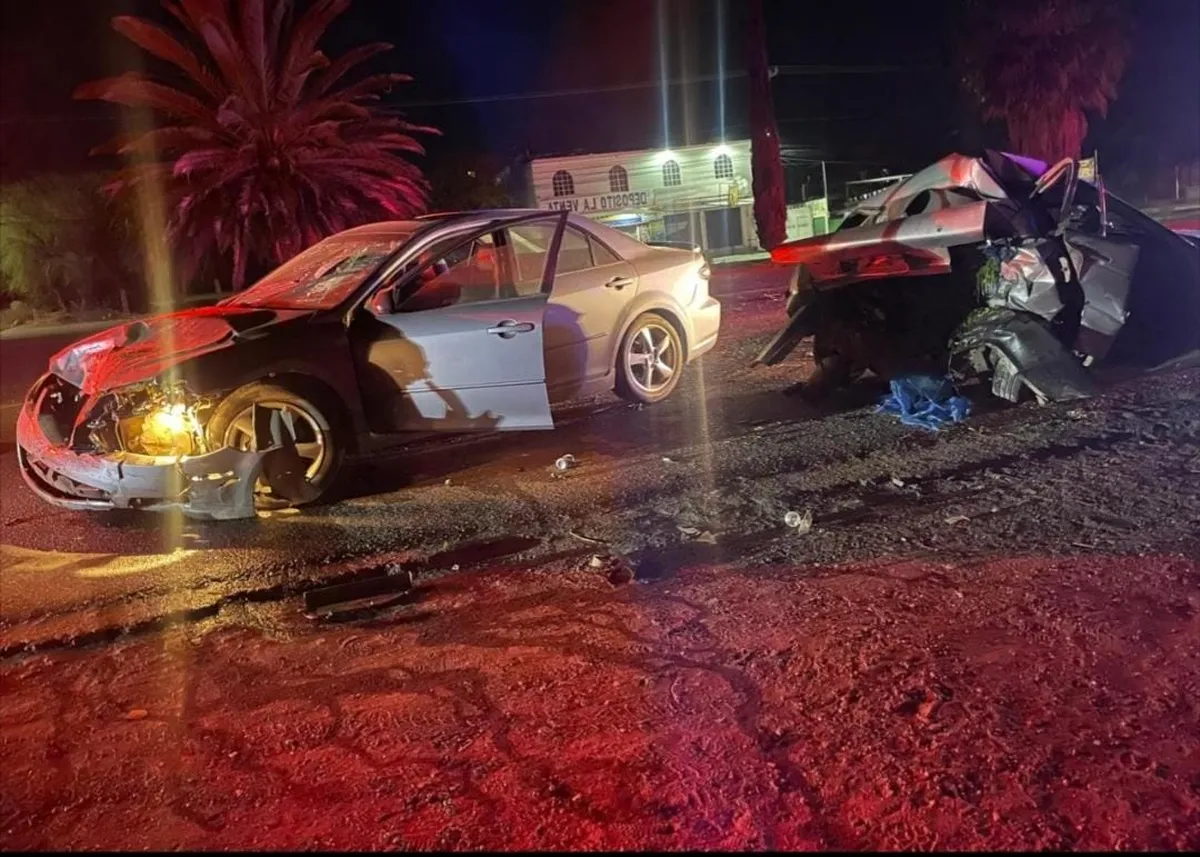 Accidente en la carretera Pachuca-Actopan dejó varios heridos y cuantiosos daños; autoridades investigan lo ocurrido.