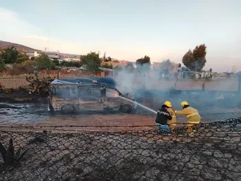 Incendio de camioneta por Huachicol