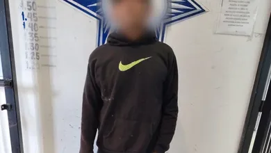 Detienen a hombre con 16 dosis de cristal y marihuana en Pachuca durante operativo
