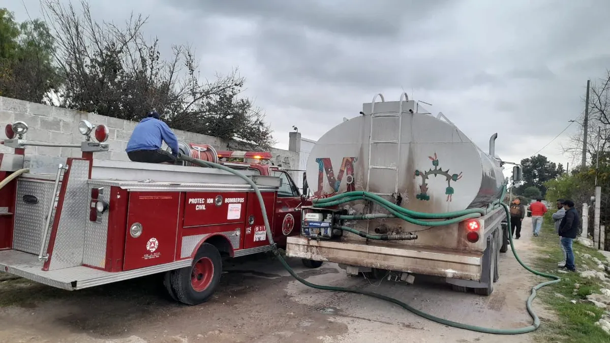 Incendio consume casa en Mixquiahuala; no hay heridos