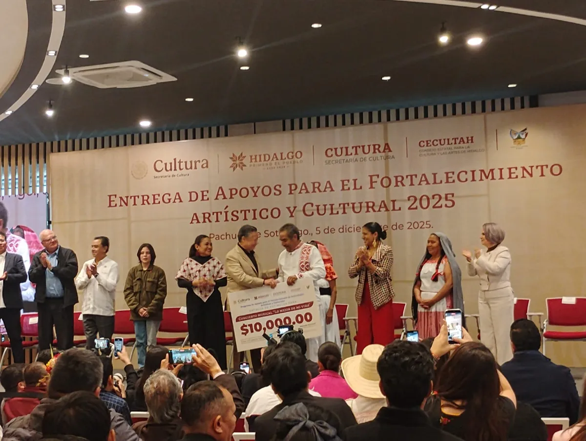 Hidalgo entrega más de 12 mdp en apoyos culturales a más de 450 artistas y creadores