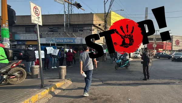 Mototaxistas bloquean Av. Pantitlán en Neza para denunciar extorsiones y pedir apoyo de autoridades ante amenazas contra trabajadores.