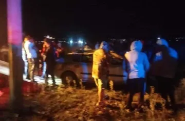 Santiago de Anaya: muere universitaria tras volcar su auto en canal de aguas negras