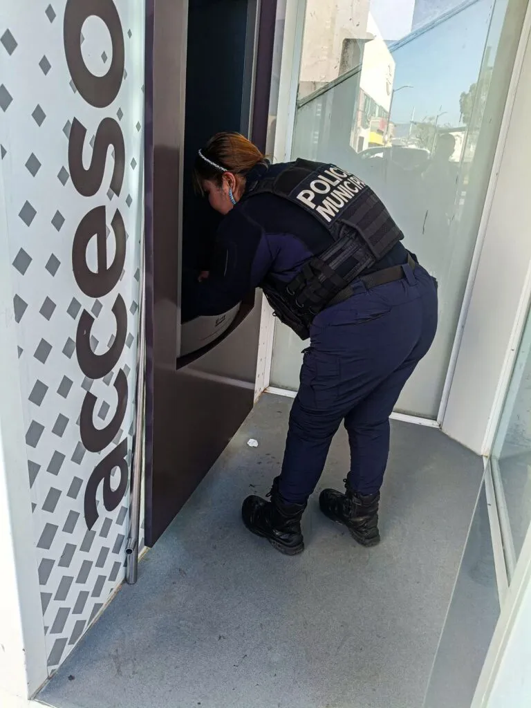 Detectan trampa y recuperan efectivo en cajero de Mineral de la Reforma