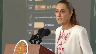 Felipe VI y Letizia Ortiz visitaron el estand de México en la Fitur, donde dialogaron con representantes de pueblos indígenas.