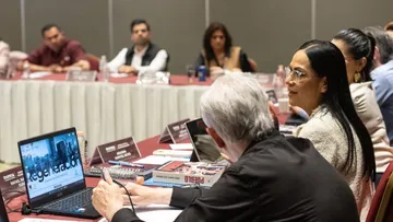 Ariadna Montiel acusa al MCPRIAN de ausentarse del Congreso de Jalisco mientras ciudadanos exigen justicia y agua limpia para sus familias.