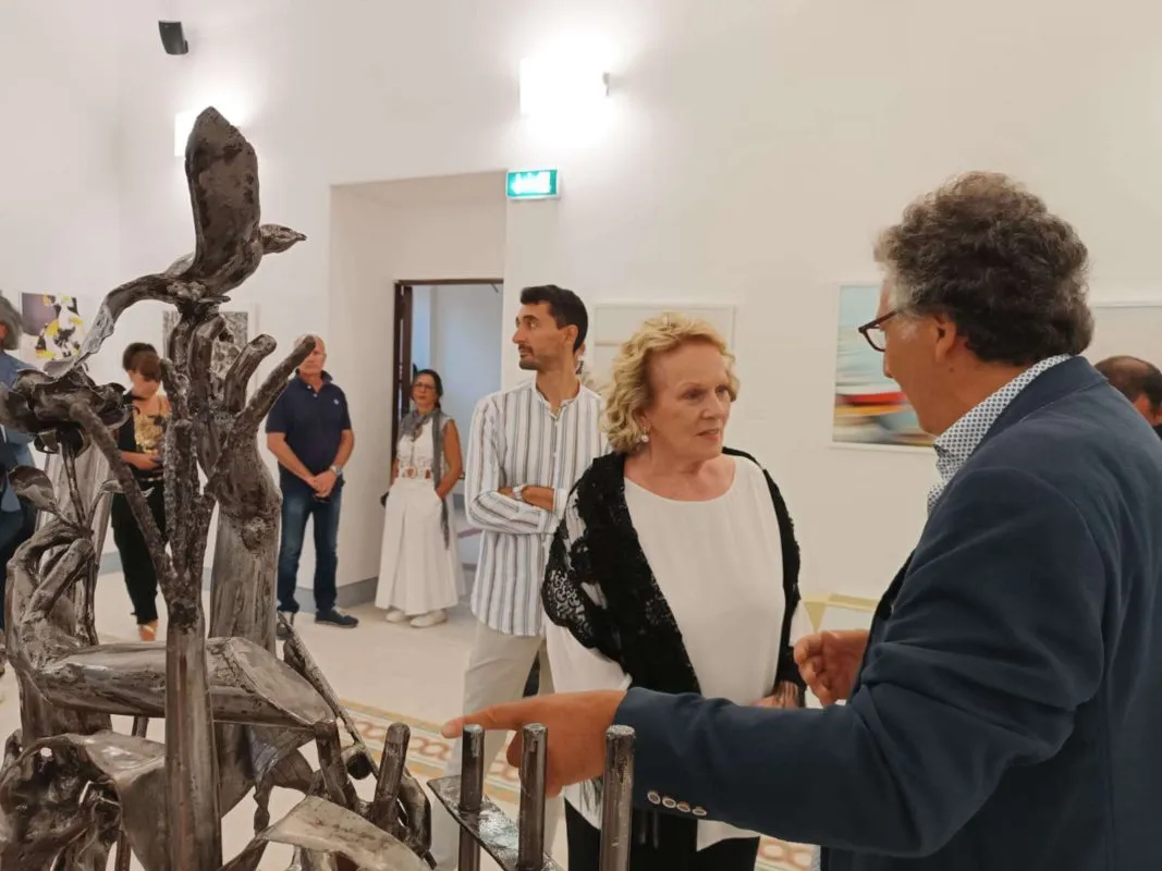 Exhiben en Festival de Cine y Arte italiano “Manus Auxilium” de artista hidalguense