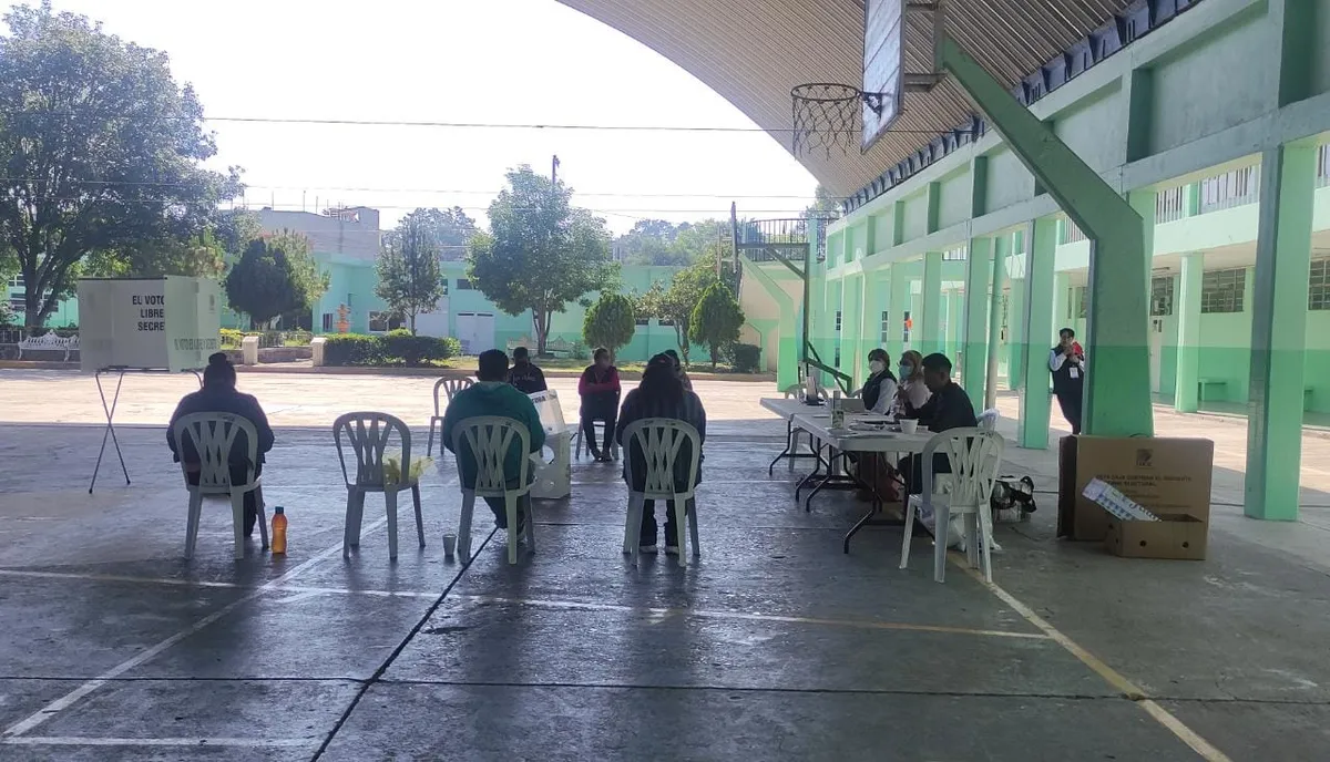 Poca afluencia en casilla especial de Mixquiahuala