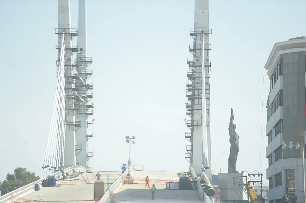 Puente Atirantado al 98% de avance: Omar Fayad