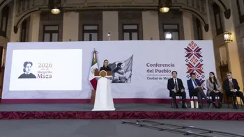 Claudia Sheinbaum anunció acciones legales contra el ICE para exigir justicia por connacionales fallecidos en Estados Unidos.