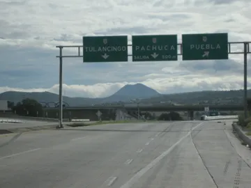 Autopista Arco Norte: recuperan tráiler tras balacera; 2 detenidos