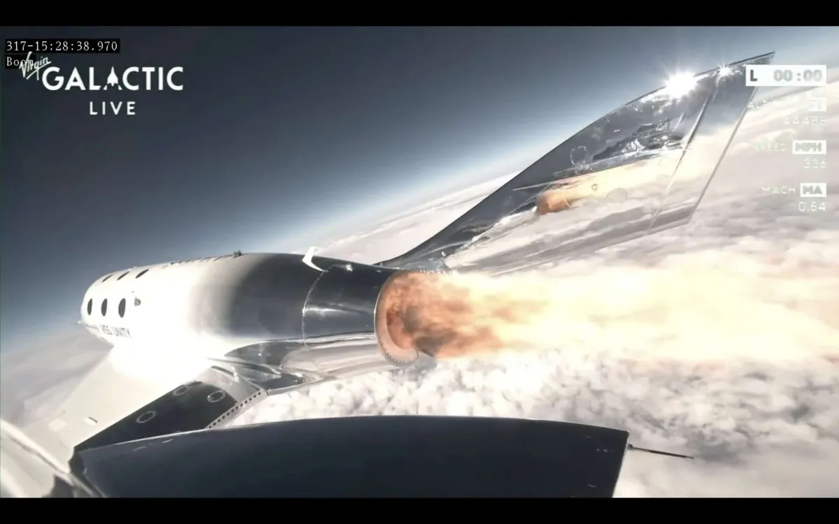 VIDEO | Virgin Galactic realiza su primer vuelo comercial al espacio