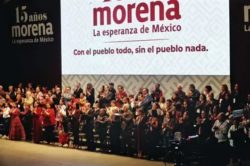 Morena celebra 15 años con homenaje a sus fundadores
