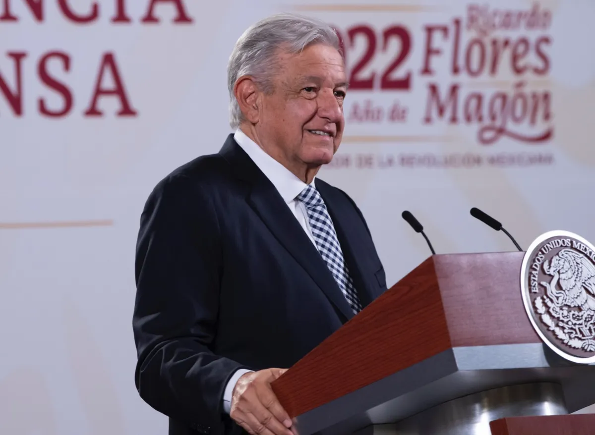 Se solidariza AMLO con Ciro Gómez Leyva tras atentado