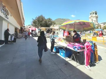 Ambulantes toman el centro de Pachuca