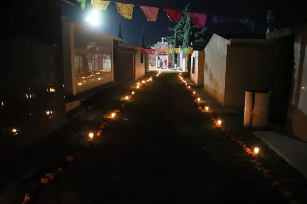 Mineral de la Reforma listo para la celebración de Día de Muertos