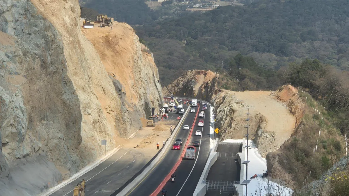 Carretera Real del Monte-Huasca: SICT desmiente desgajamiento; “son trabajos complementarios”