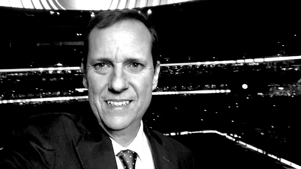 Muere Paco Villa, comentarista de TUDN