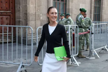 Sheinbaum anuncia su renuncia para buscar candidatura de Morena