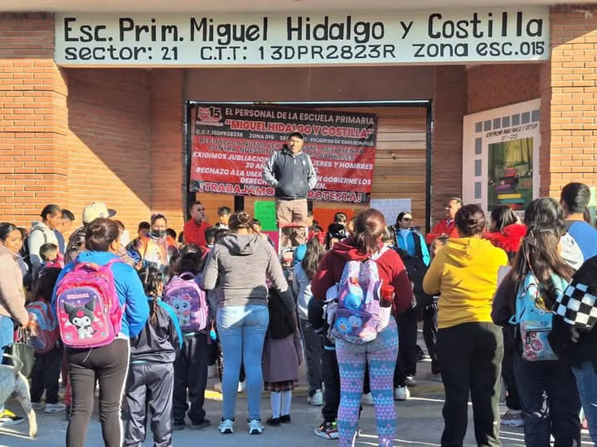 ¿Habrá paro de labores del SNTE en Hidalgo? Colocan lonas