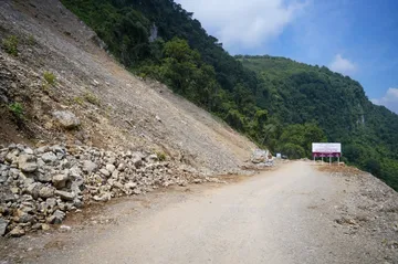 Más de 8 mil millones de pesos serán destinados para caminos, puentes y obras en municipios afectados.