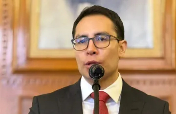 Jorge Reyes deja en manos de Morena su futuro político