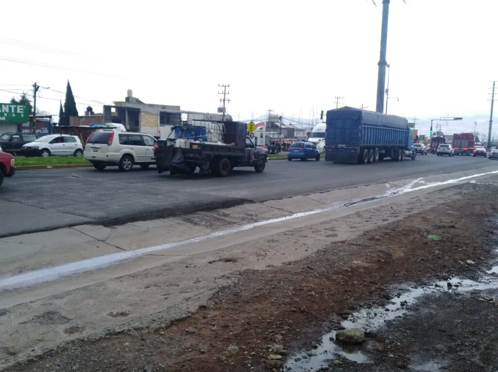 Podría provocar accidentes: automovilistas ante tope colocado en corredor vial San José