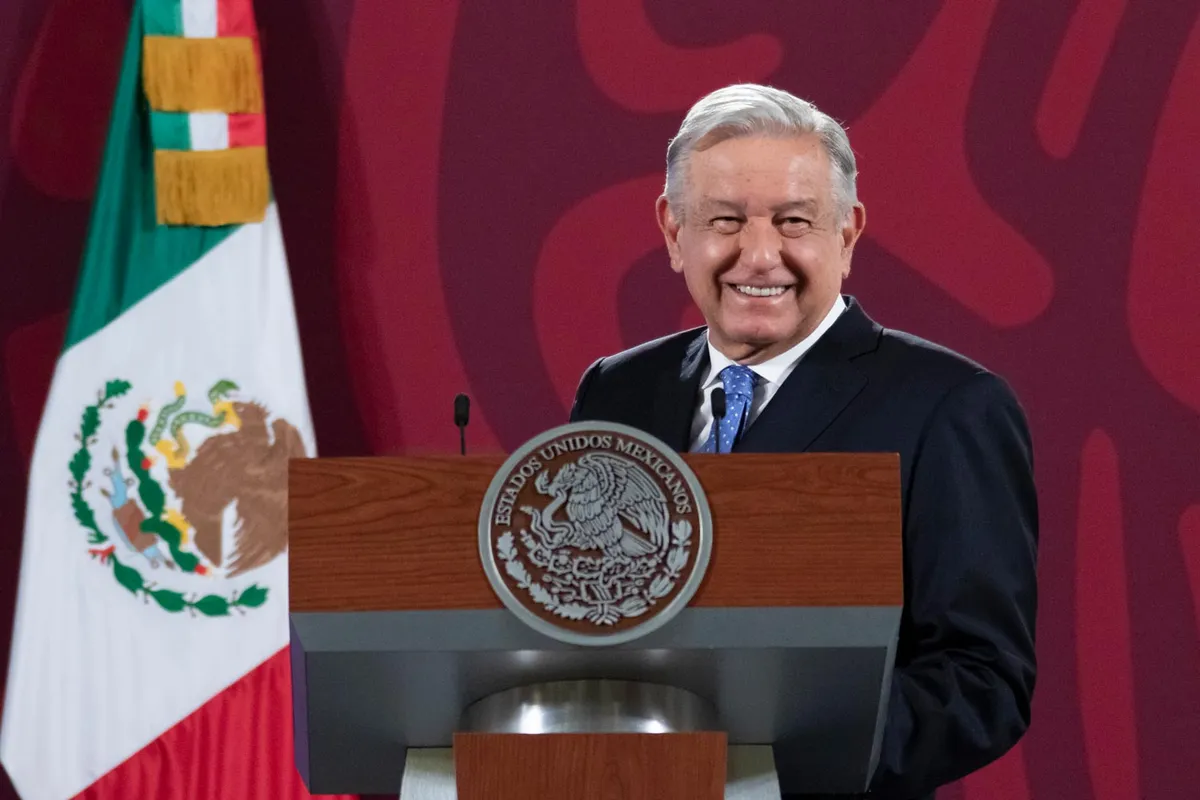 “Más fácil que vean un eclipse”, dice AMLO a quienes esperan señales sobre sucesión