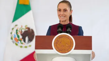 Claudia Sheinbaum durante la Mañanera del Pueblo, donde confirmó la solicitud contra Cristina Pereyra, esposa de García Luna.
