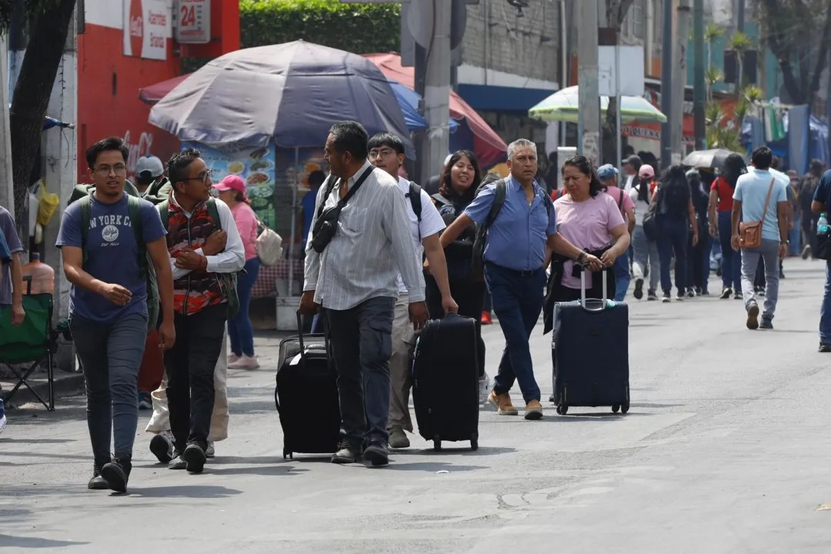 AICM recomienda a usuarios tomar precauciones ante protestas del magisterio