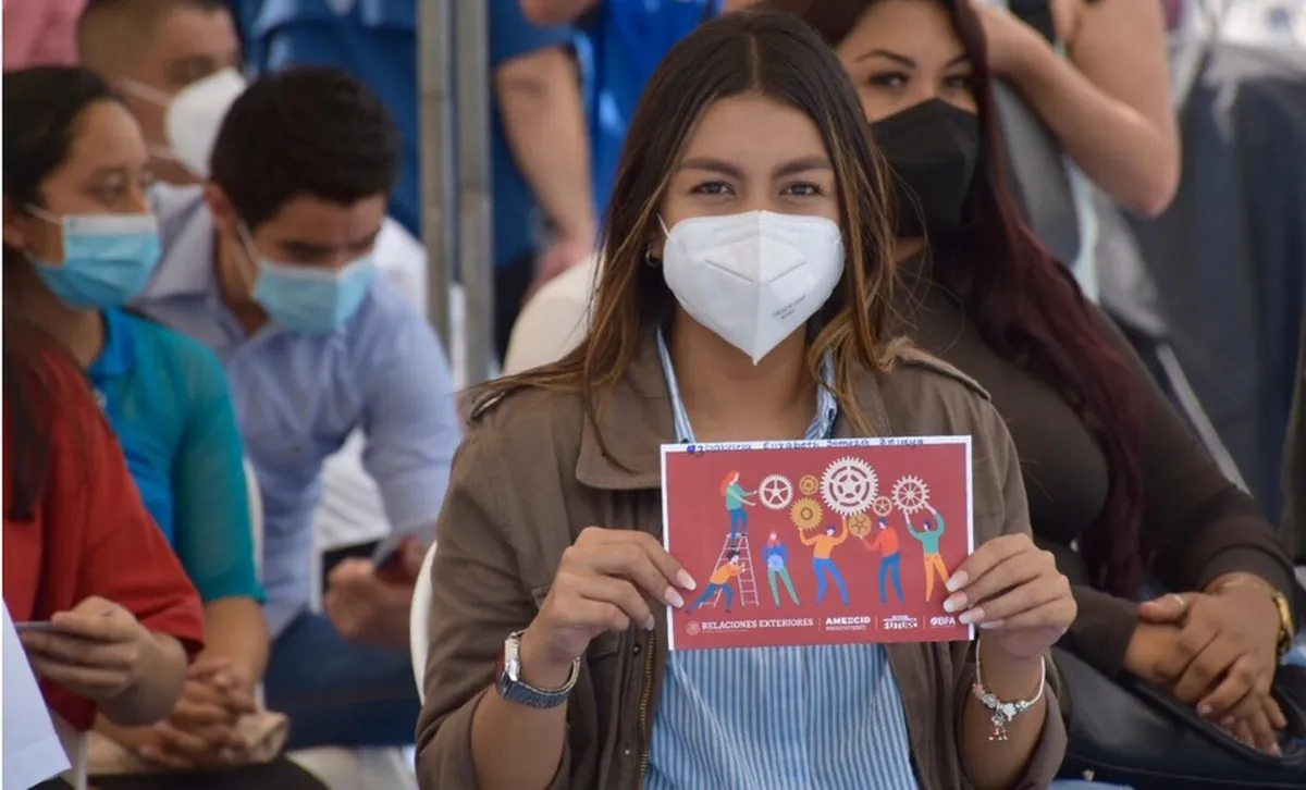 ¿De cuánto es la beca jóvenes construyendo el futuro en 2022?