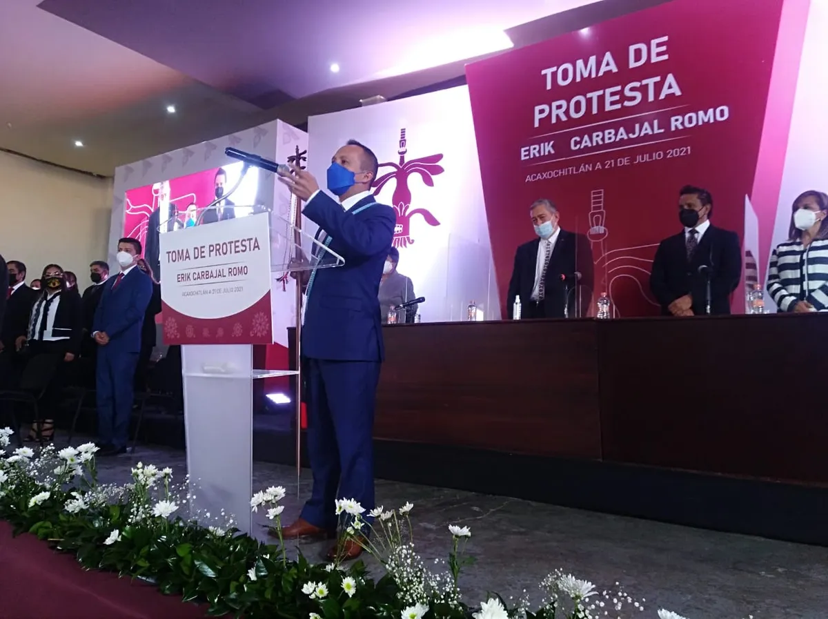 Toma protesta Eric Carbajal Romo como alcalde de Acaxochitlán