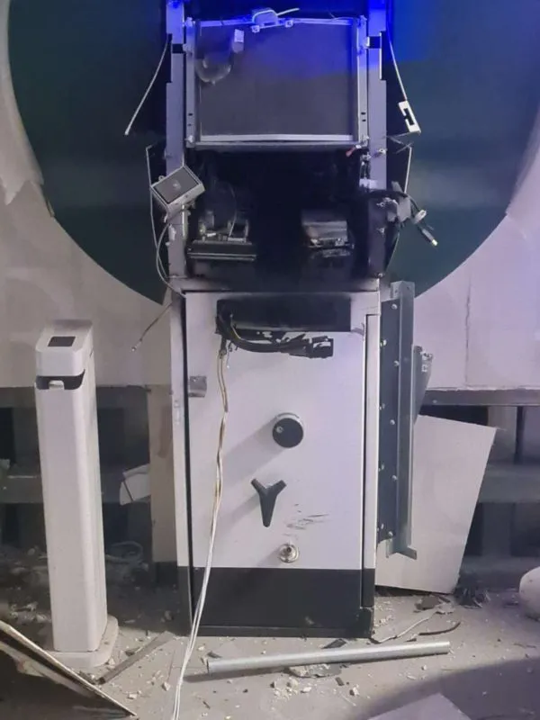 Zempoala: con explosivo intentan robar cajero de Banco Azteca