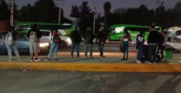 Más de 12 horas cumplen los bloqueos carreteros de pobladores de San Salvador